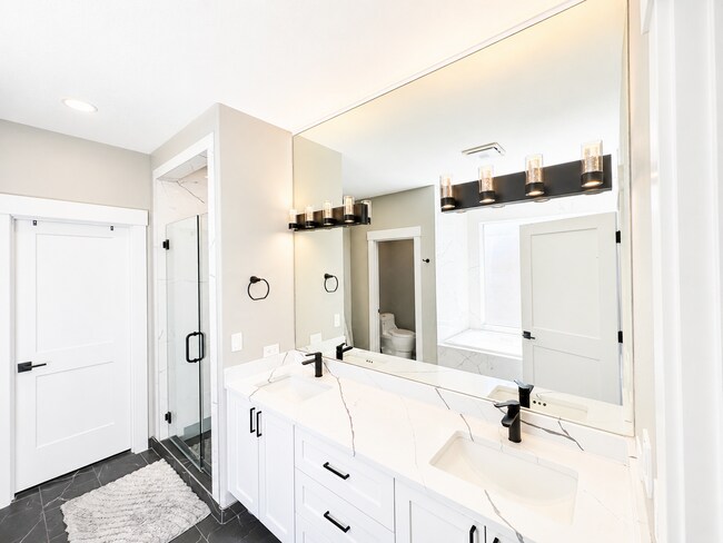 Building Photo - Stunning Custom Camas Home
