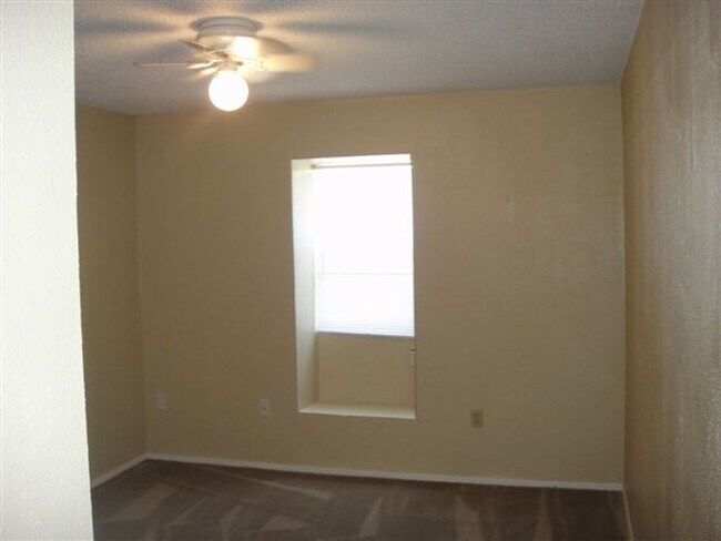 Building Photo - AVAILABLE MID JANUARY!