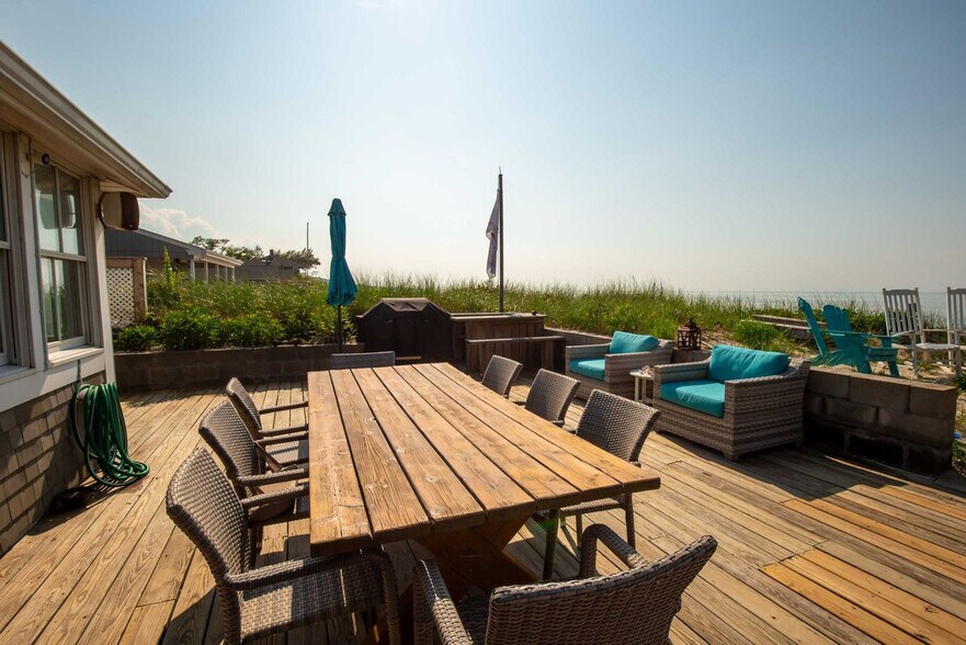 Building Photo - 148 Creek Rd