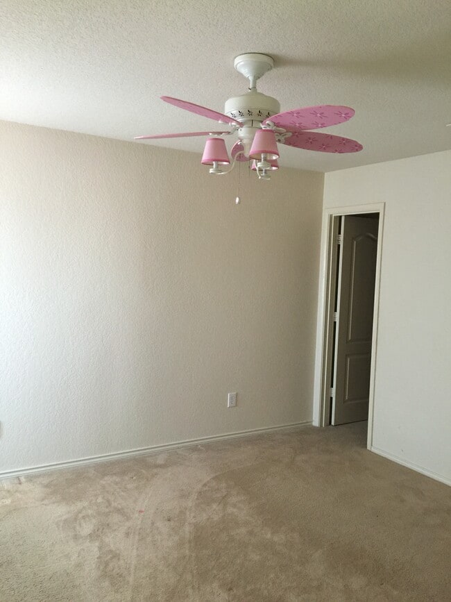 Building Photo - 1059 Condor Dr
