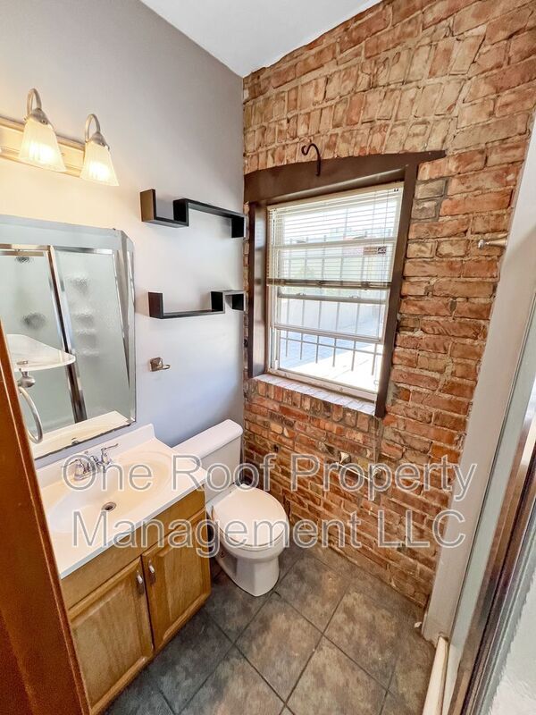 Building Photo - 3400 Troost Ave