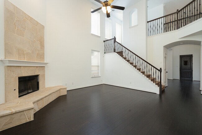 Building Photo - 7811 Rushing Creek