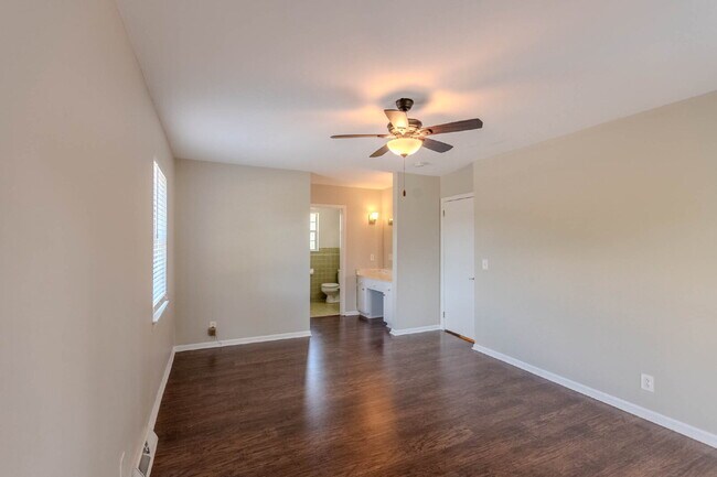 Building Photo - 3123 McGavock Pk
