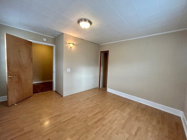 Curated visual reference: Picture Idea: 22 Weed St 22 Weed St Plattsburgh Ny 12901