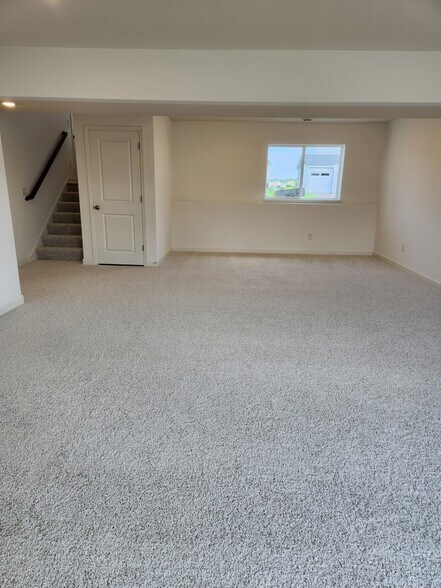 Building Photo - 1628 River Rock Dr