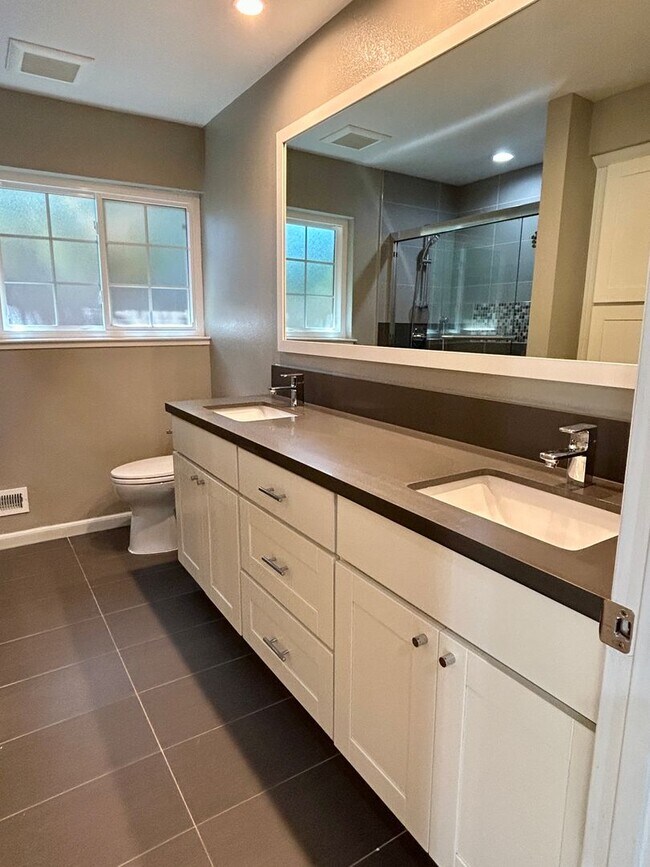 Building Photo - Modern Oasis with Pool and prime Almaden L...