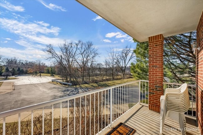 Building Photo - 543 N Hough St