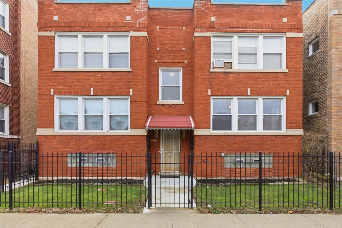 Building Photo - 5423 W Quincy St