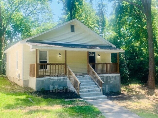 Primary Photo - 310 Price Ave