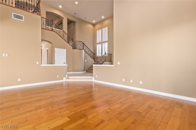 Building Photo - 9805 Queen Charlotte Dr