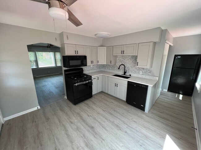 Building Photo - 12208 Ridge Crest Dr