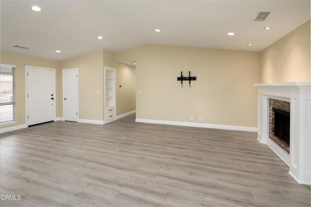 Building Photo - 1660 Hobart Dr