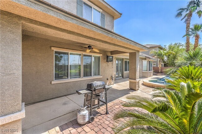 Building Photo - 10227 Sunset Gardens Dr