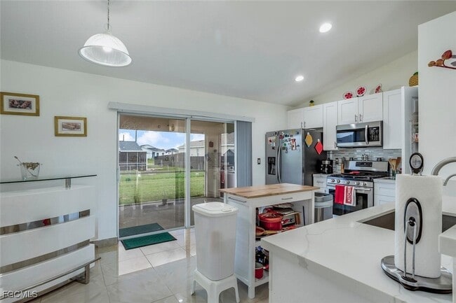 Building Photo - 1228 NW 14th Pl