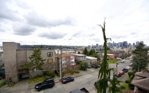 Building Photo - 1317 6th Ave N Apartments - 2 bedrooms