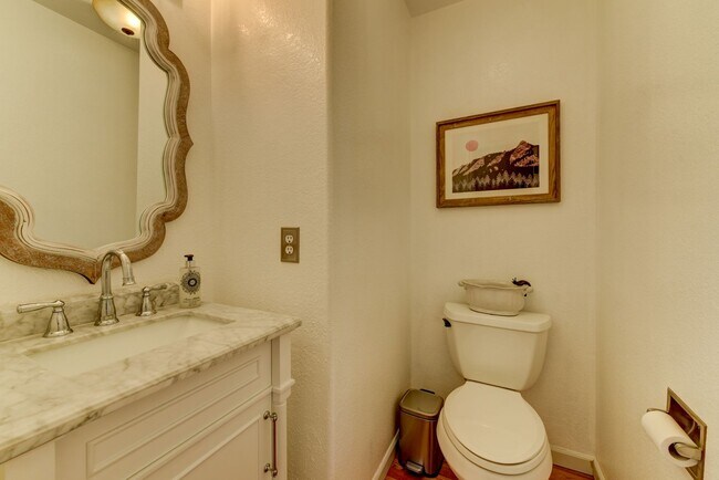 Building Photo - Stunning Upgraded 5BR 4BA Lafayette Home Near Coal Creek Trail & Hwy 287**