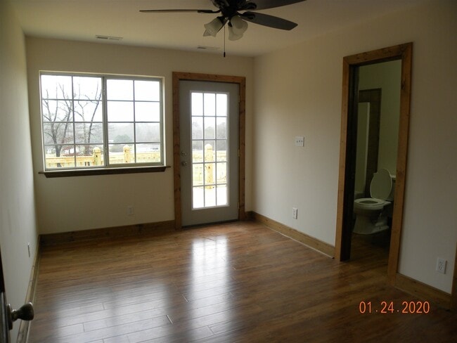 Building Photo - 3575 Jefferson River Rd