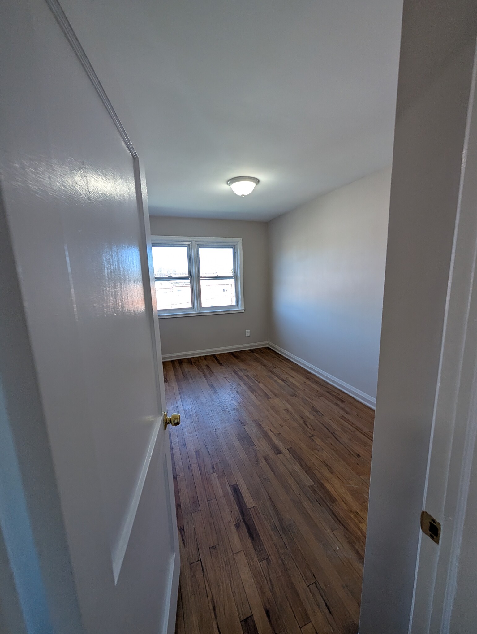 Building Photo - 6906 Eastbrook Ave