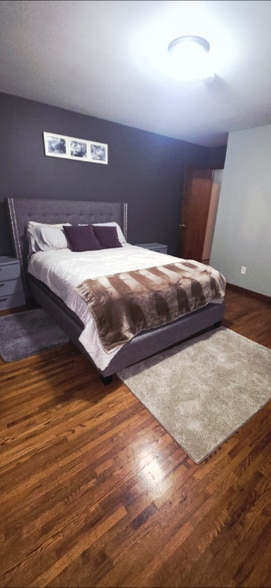 Building Photo - 7629 Bloomington Ave S