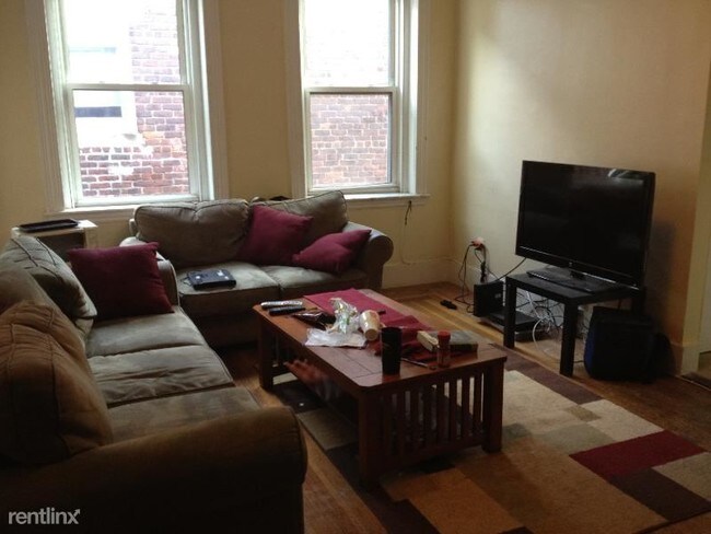 4 br, 1 bath - 71 S Huntington Ave # 301 - 4 br, 1 bath  - 71 S Huntington Ave # 301