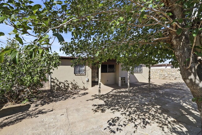 Building Photo - 5440 Viceroy Dr