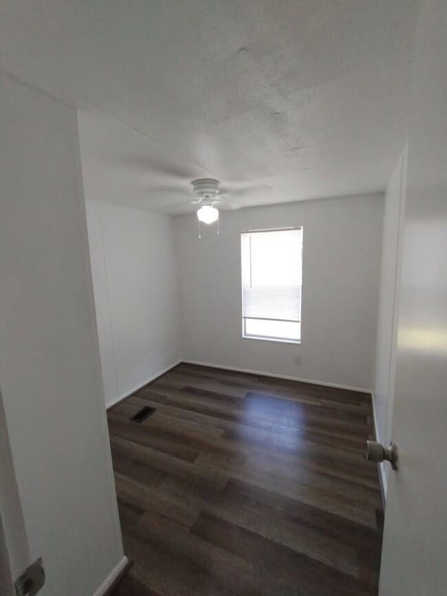 Building Photo - 2702 NW 50th Ave