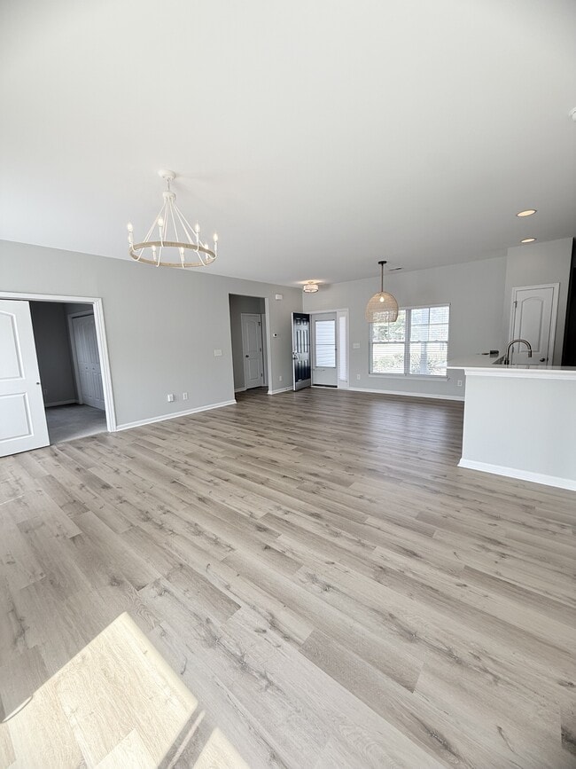 Building Photo - 207 Cupola Dr