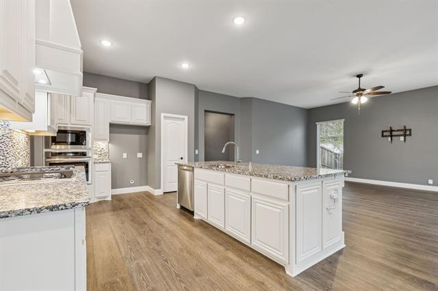 Building Photo - 300 Navo Rd