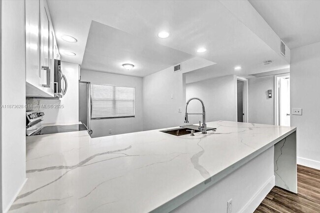 Building Photo - 1201 SW 128th Terrace