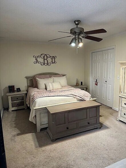 Building Photo - 8145 Iris Dr