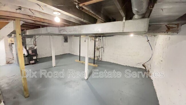 Building Photo - 1715 Warner Ave