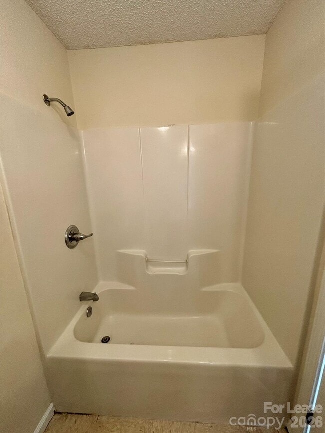 Building Photo - 521 Cedar Spring Dr