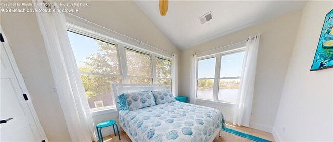 Building Photo - 38 Beach St