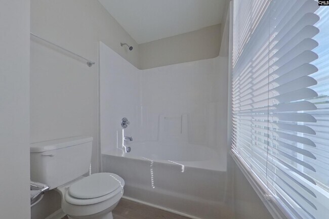 Building Photo - 403 Parkstone Ct