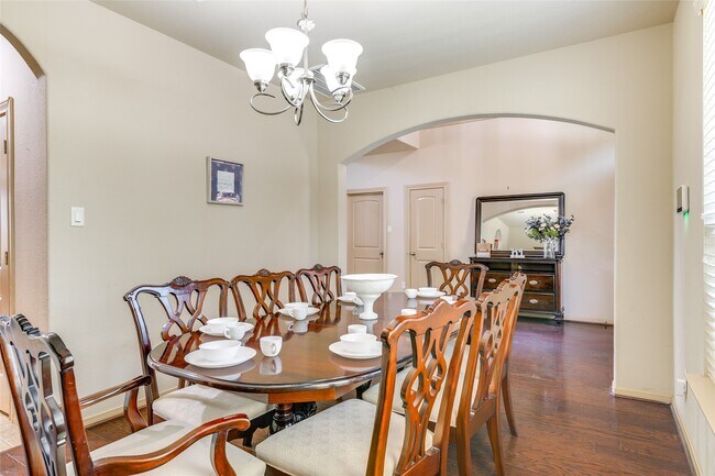 Building Photo - 8470 Coral Cove Pass Ln