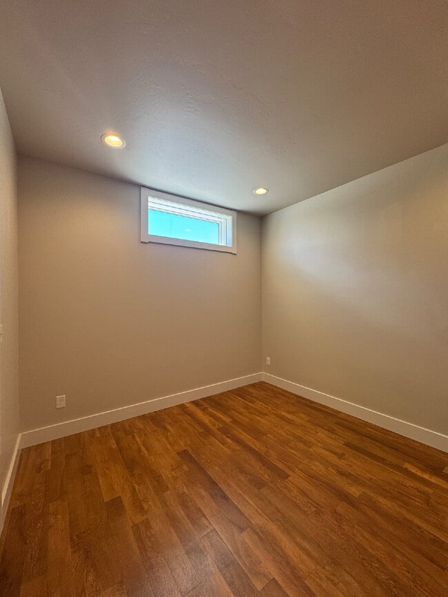 Building Photo - "Charming 1-Bedroom Oasis in the Heart of Lander, WY!"