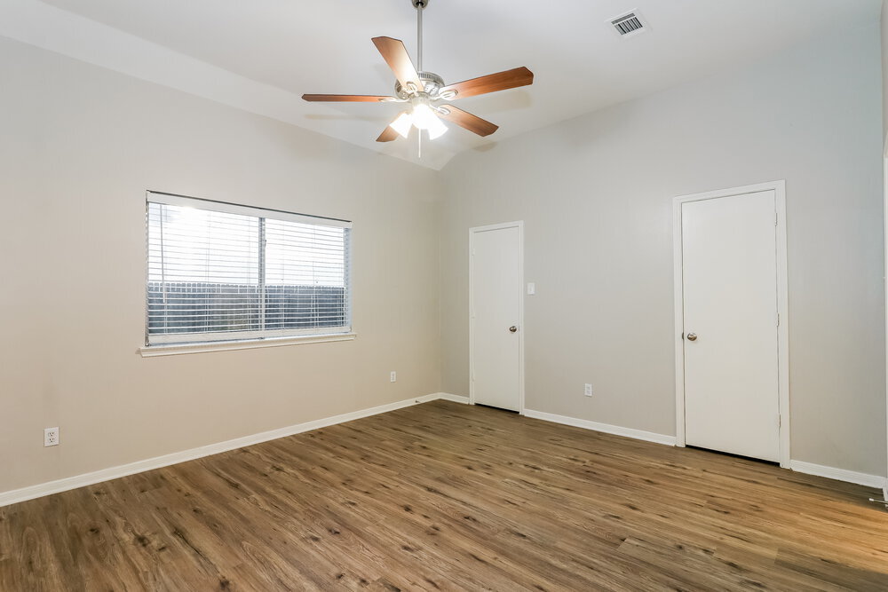 Building Photo - 22835 W Waterlake