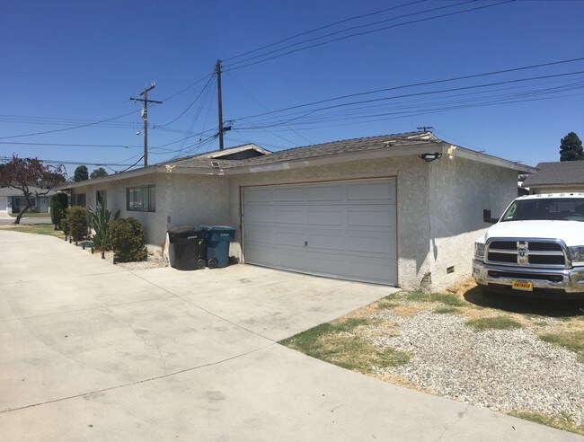 Building Photo - 5 Homes in Prime Bellflower Location