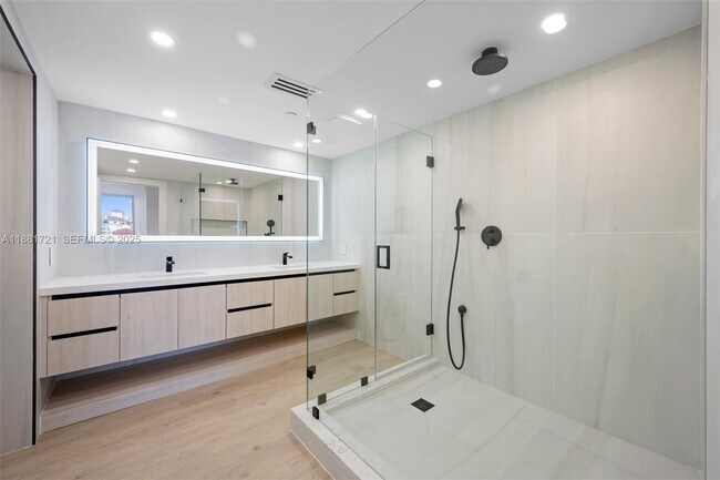 Building Photo - 19707 Turnberry Way