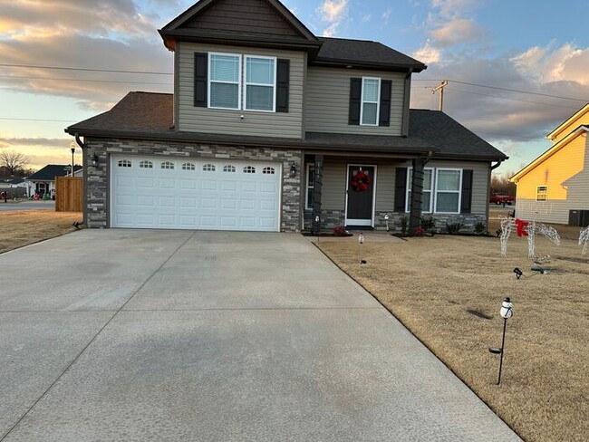 Building Photo - Brand New Construction 4 bedroom Home. Get...