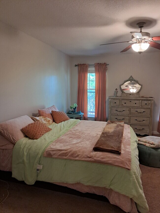 Building Photo - 317 Sand Oak Blvd