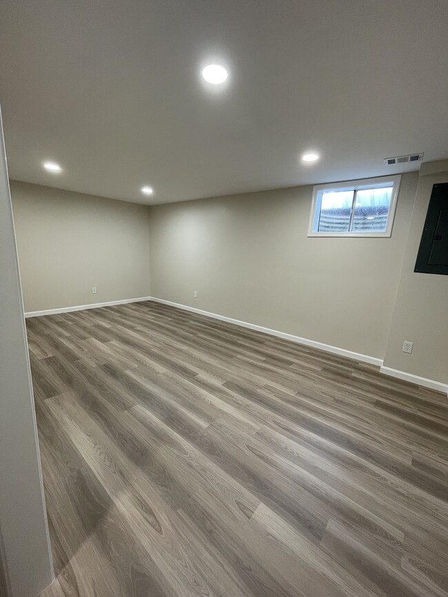 Building Photo - 1761 Aberdeen Cir