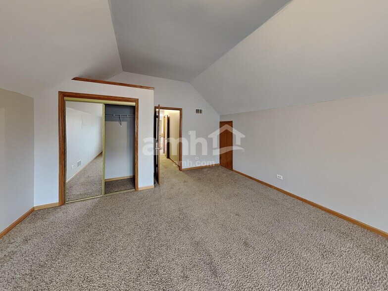 Building Photo - 1113 Geneva St