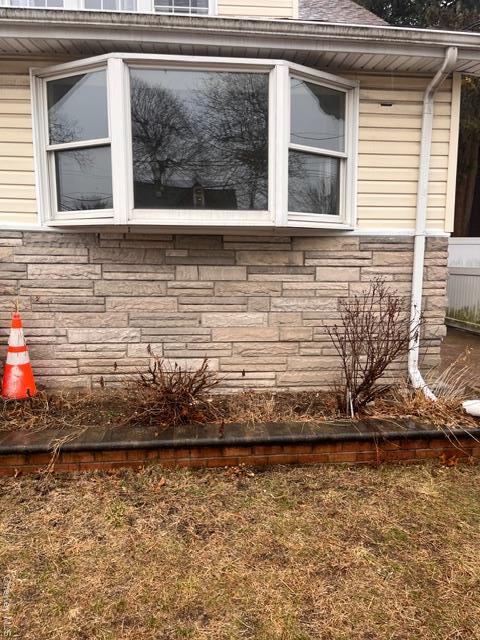 Building Photo - 49 Manor Rd