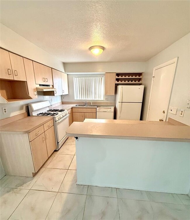 Building Photo - 10159 Crown Ct