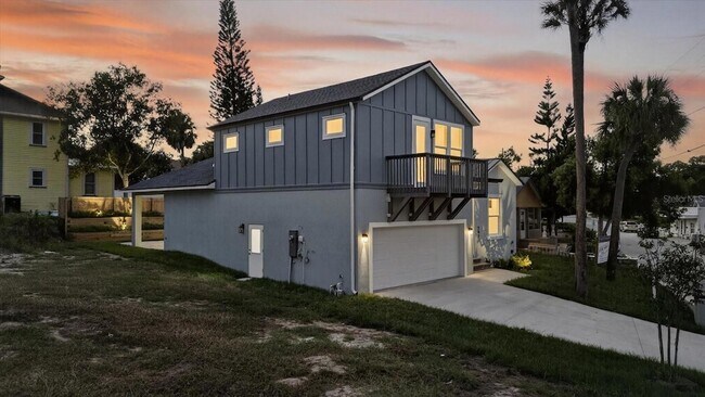 Building Photo - 207 Athens St