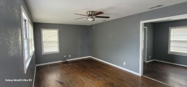 Building Photo - 2213 N 41st St
