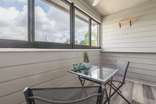 Building Photo - 1400 Gandy Blvd N