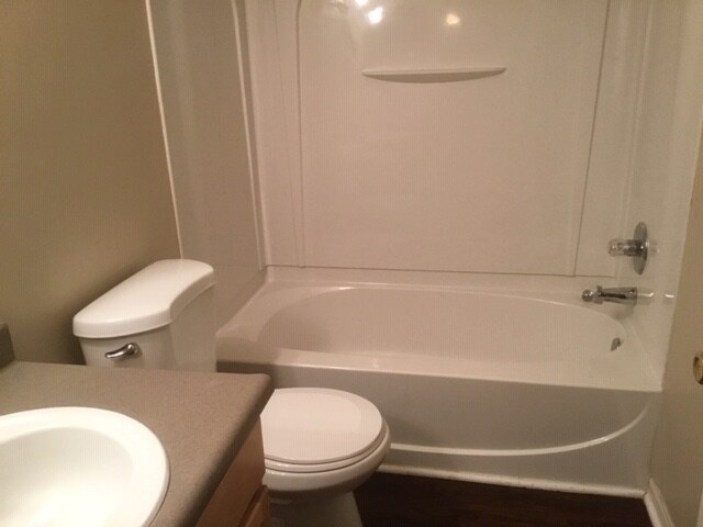 Building Photo - 220 Kemperwood Dr