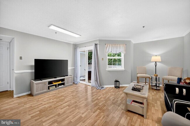 Building Photo - 1504 Lincoln Way